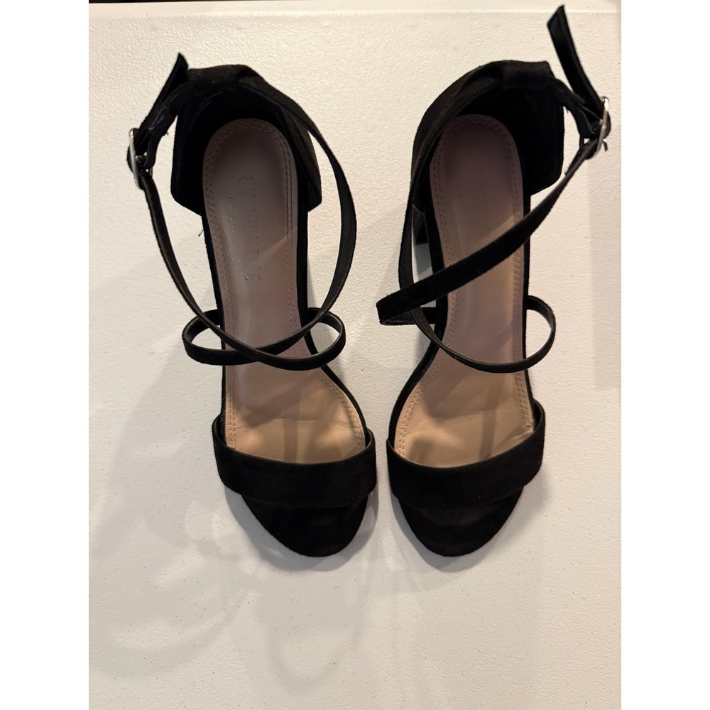 Cushionaire Jules Block Heel Sandals Women 7.5 Black Strappy Suede Finish
